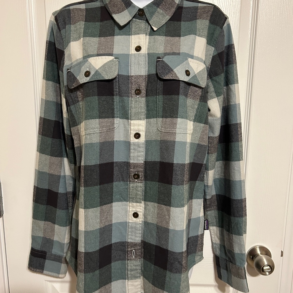 Patagonia Plaid Button Down Shirt